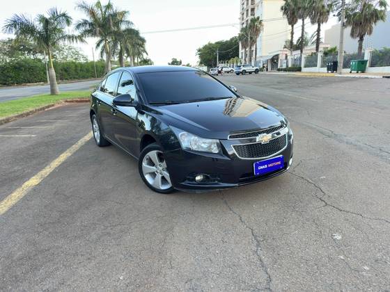 CHEVROLET CRUZE 1.8 LT 16V FLEX 4P AUTOMÁTICO CHEVROLET CRUZE 1.8 LT 16V FLEX 4P AUTOMÁTICO